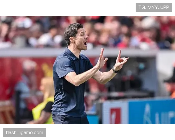 阿隆索长传战术深度解析：解锁比赛关键威胁与潜在机遇，表现引人瞩目